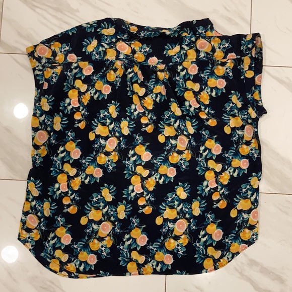 Banana republic shirt - Picture 2 of 5